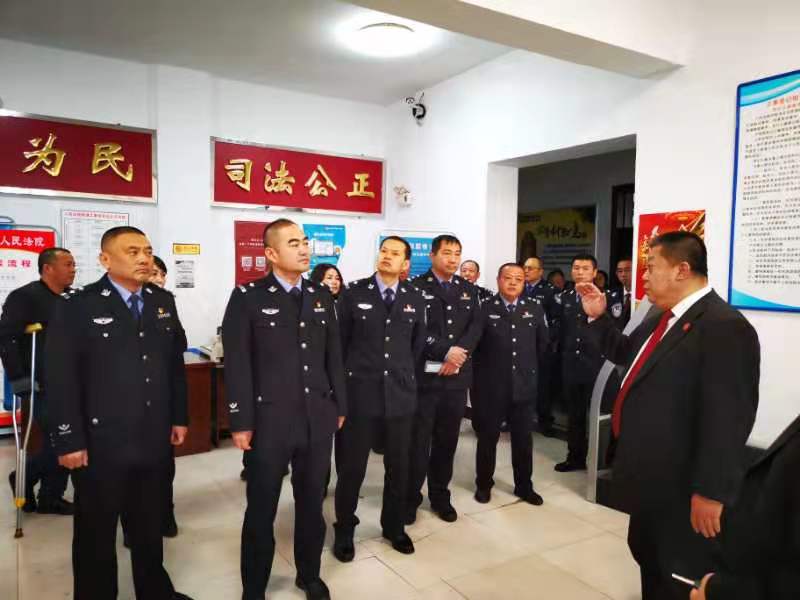 2019年12月12日下午,五常法院刑庭邀请曲超凡,那凌宏,李森茂等十余名